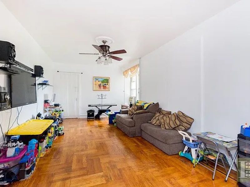1075 Grand Concourse