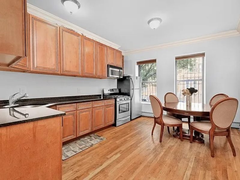 208 Edgecombe