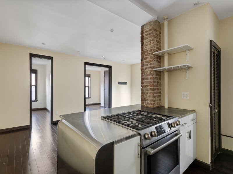 214 BRADHURST