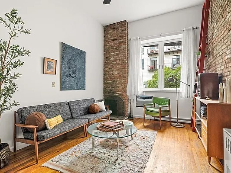 220 W 15th