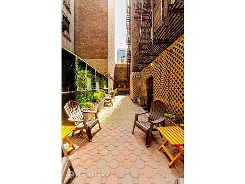 349 West 44th