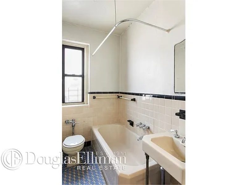 675 Walton Avenue #6L